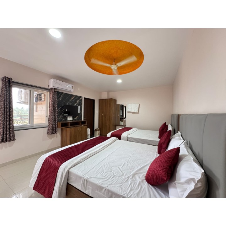 AC Quad Room - 4 Person - With Balcony